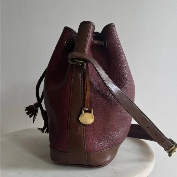Dooney & Bourke Elegant Burgundy Leather Bucket Bag - Picture 3 of 11